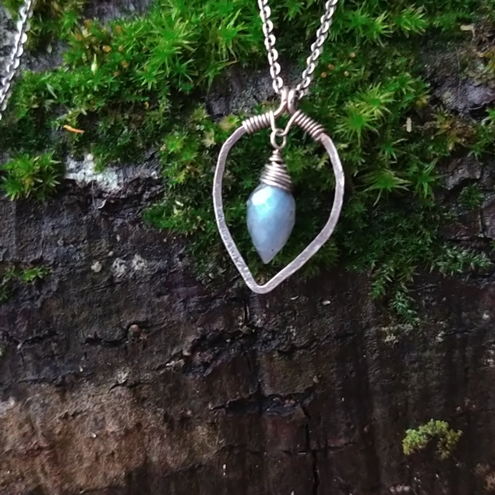 925 Sterling Silver Hammered Labradorite Handmade Necklace - Picture 8 of 10